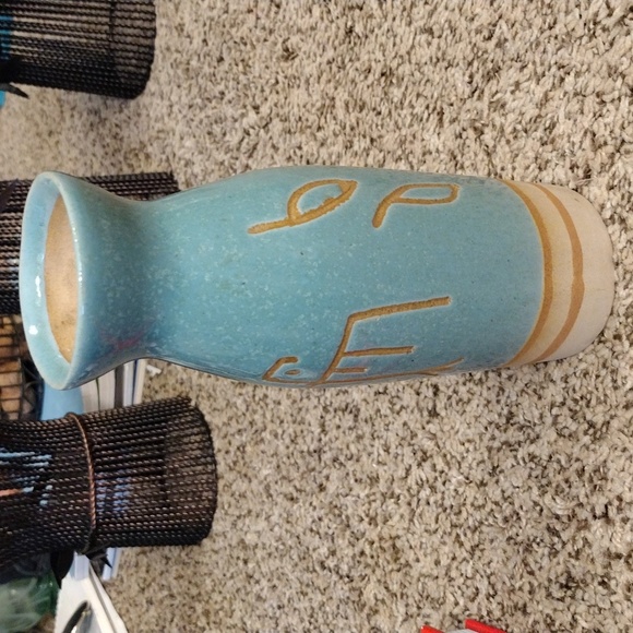 Vase - Picture 4 of 9